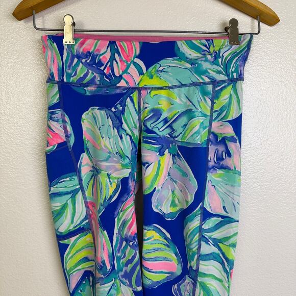 Lilly Pulitzer Luxletic Casa Del Sol Weekender Leggings Small Blue Floral Crop - Picture 3 of 11